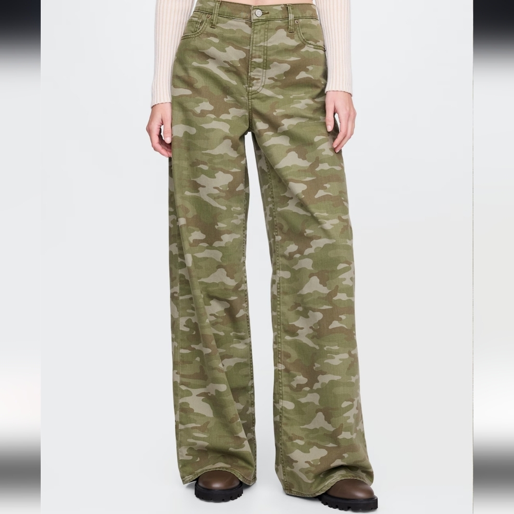 GAP NWOT Petite Mid Rise Camouflage Baggy Wide-Leg Jeans